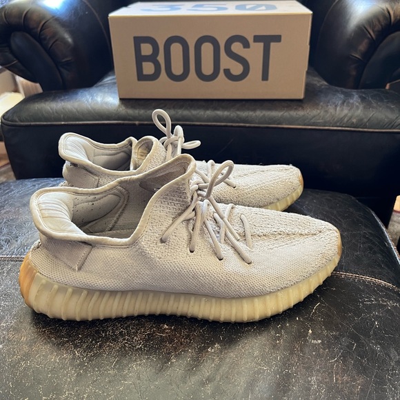 Yeezy Boost 350 V2 ‘Sesame’ (HEAVILY USED CHECK PICTURES!) - Picture 2 of 4